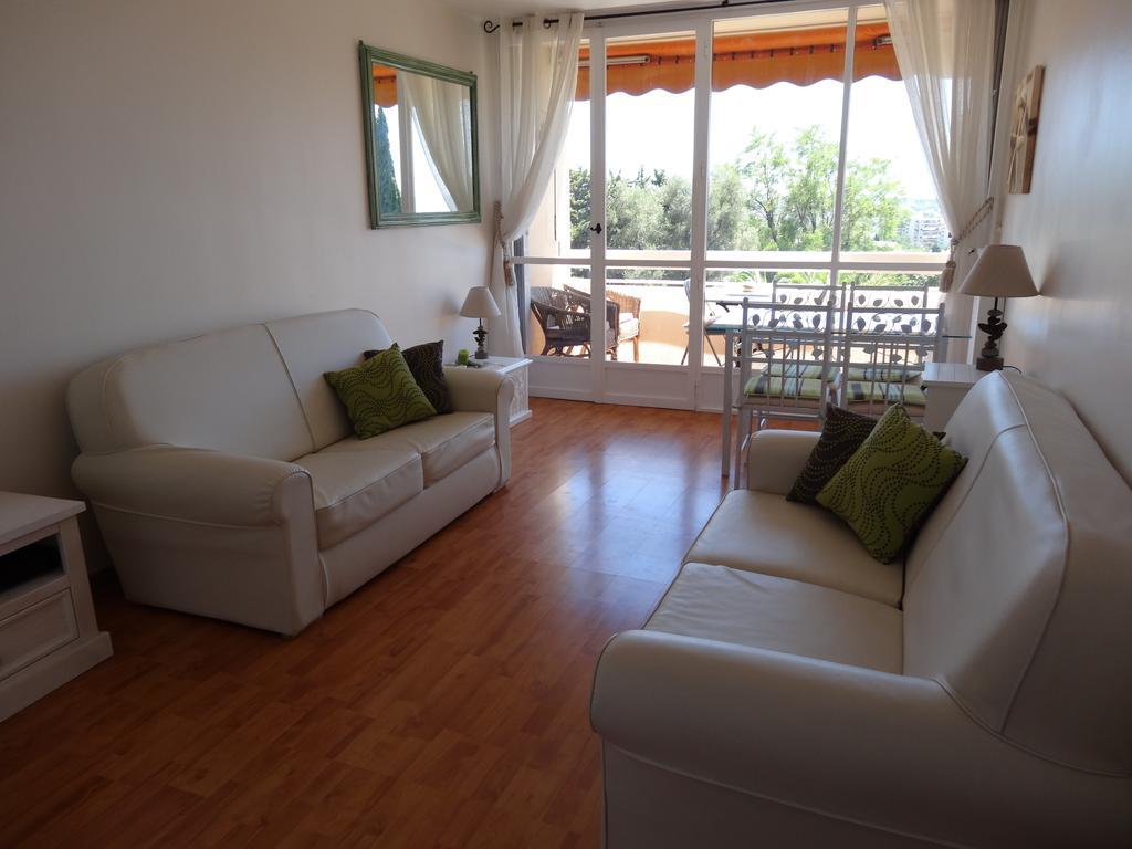 2 Bedroom Modern Apartment In Antibes With Sea View Zimmer foto